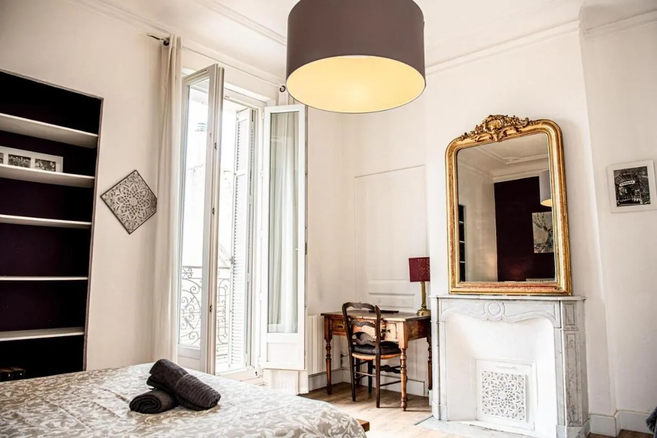 Grand 2 Chambres Avec Balcon Parc Longchamp Марсель 0*,  Франция