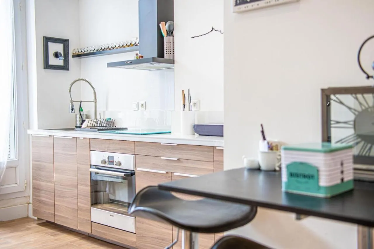 Grand 2 Chambres Avec Balcon Parc Longchamp Марсель Апартаменты