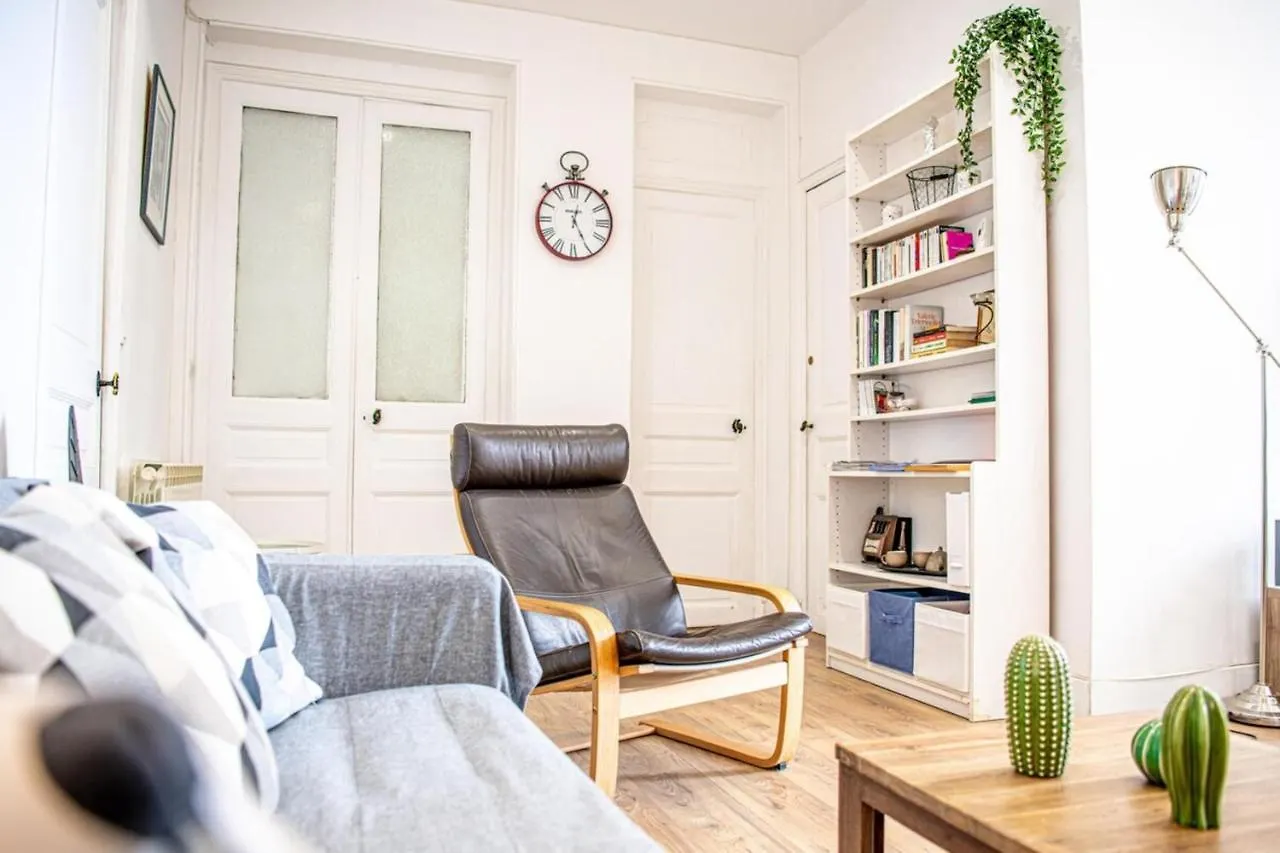 Апартаменты Grand 2 Chambres Avec Balcon Parc Longchamp Марсель Франция