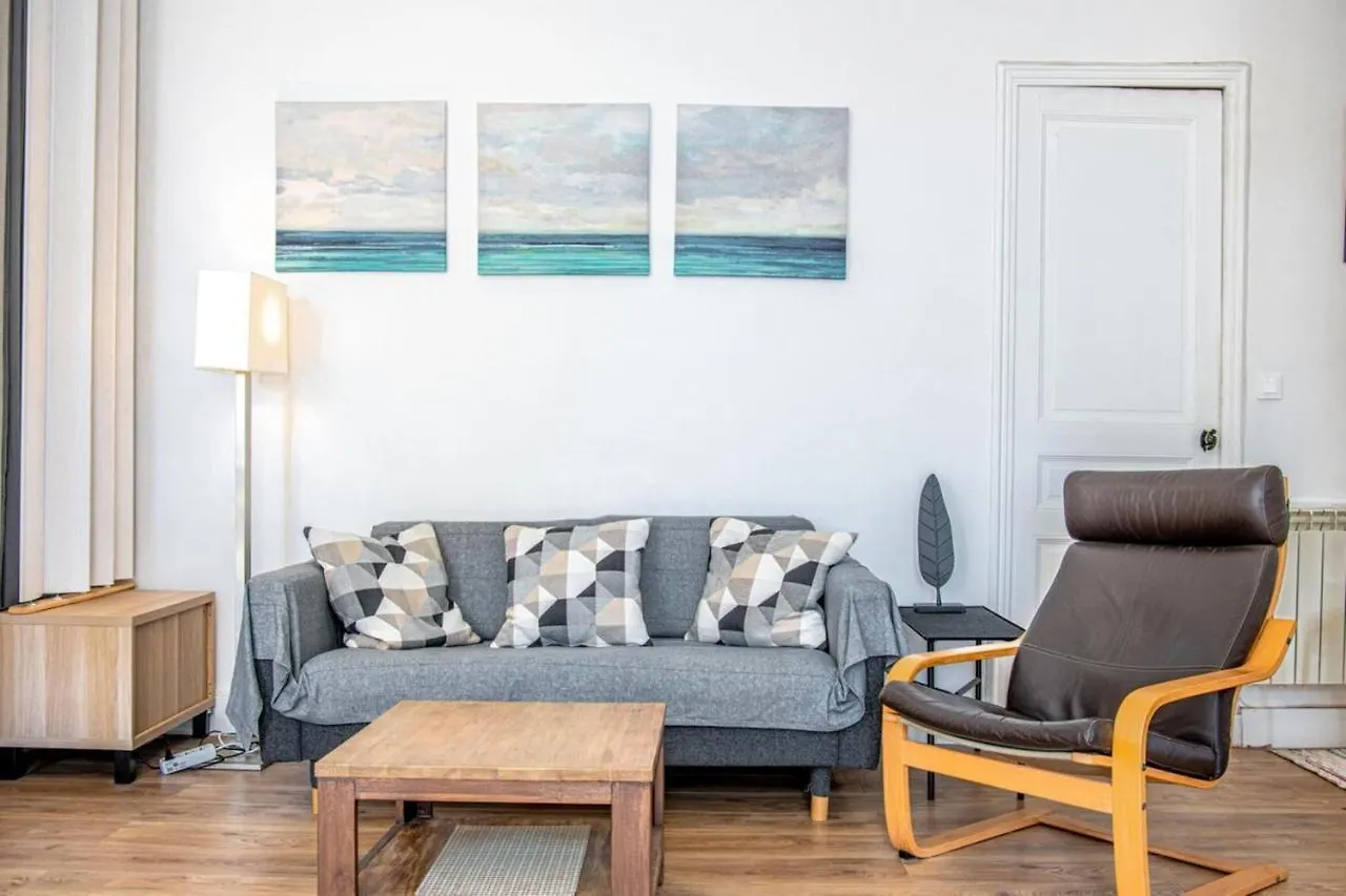 Grand 2 Chambres Avec Balcon Parc Longchamp Марсель